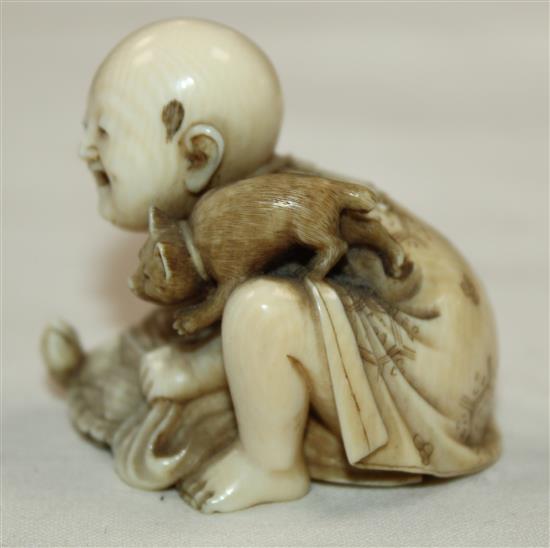 A good Japanese ivory netsuke, signed Seiko, Meiji period height 4cm